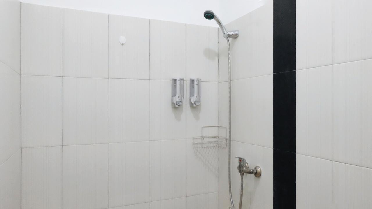 The Ruum Hostel Canggu Екстер'єр фото