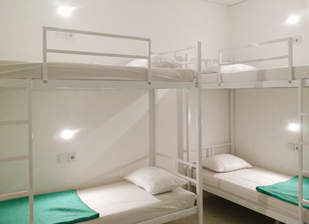 The Ruum Hostel Canggu Екстер'єр фото