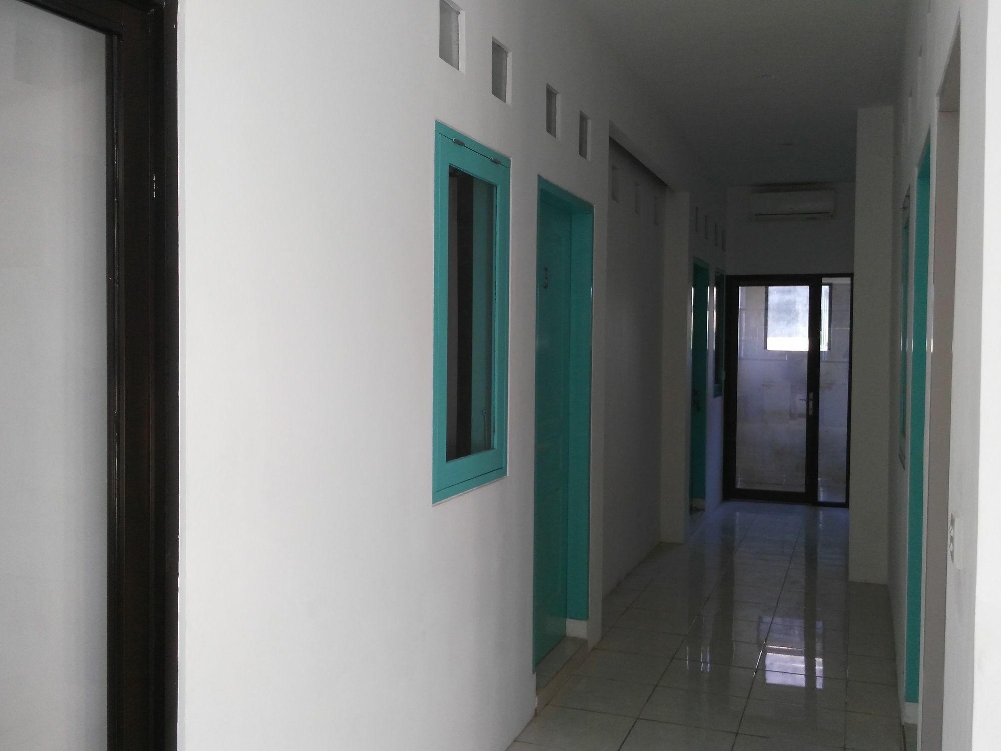 The Ruum Hostel Canggu Екстер'єр фото