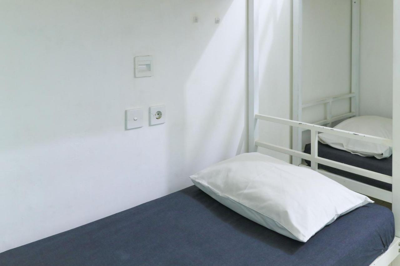 The Ruum Hostel Canggu Екстер'єр фото