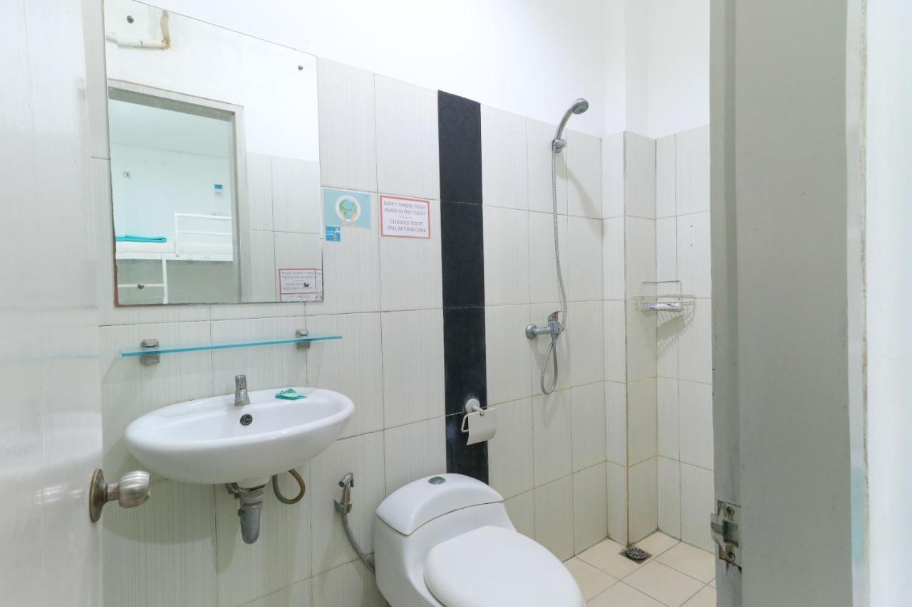The Ruum Hostel Canggu Екстер'єр фото