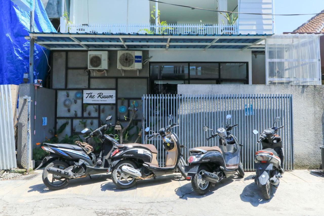 The Ruum Hostel Canggu Екстер'єр фото